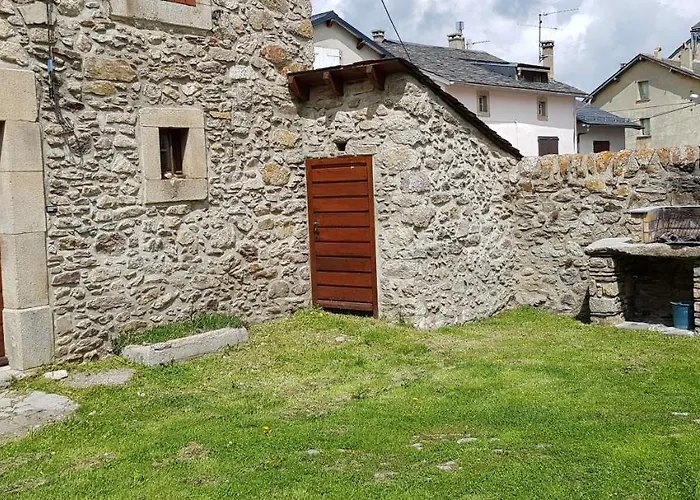 Hébergement de vacances Maison De Caractere En Pierre Cal Blanic *